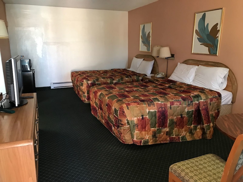 ECONOMY INN BARSTOW 32/57