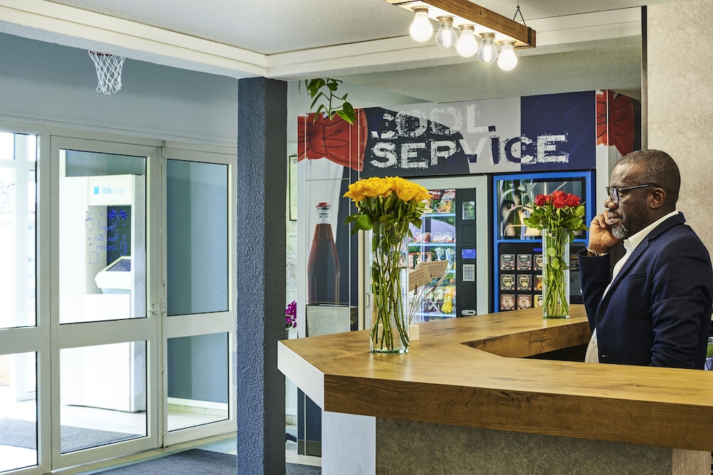 Ibis Budget Versailles Coignieres 30/50