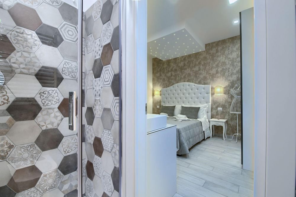 Relais Vatican Secret 43/44