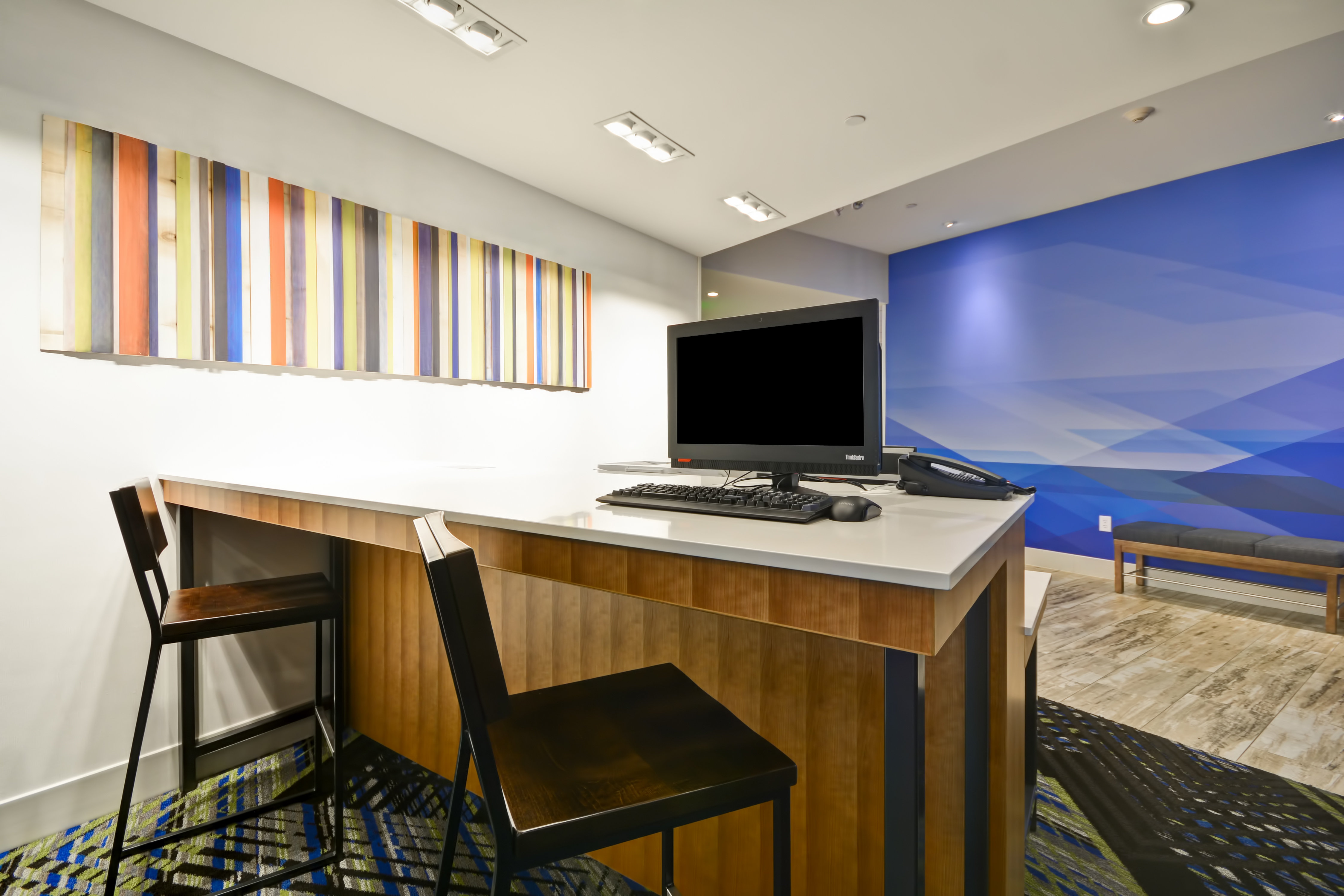 HOLIDAY INN EXPRESS EVANSVILLE 57/61