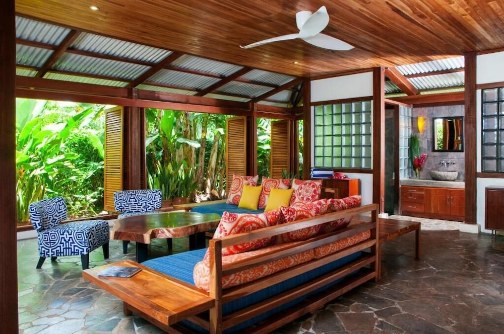 Blue Osa Yoga Retreat &amp; Spa 25/50