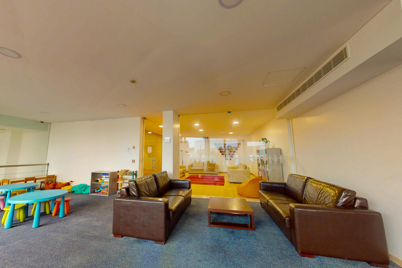 Antillia Hotel 90/127