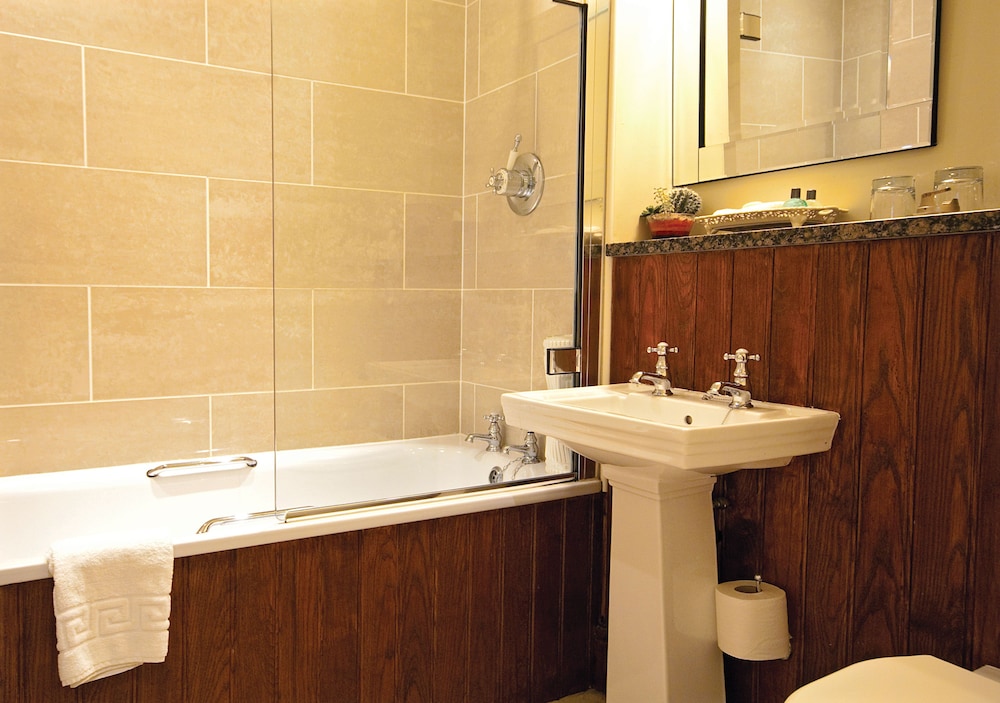 Whitley Hall Hotel 25/45
