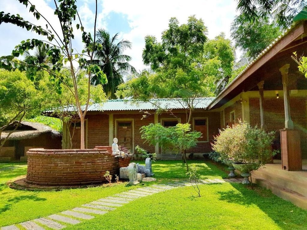 Karunakarala Ayurveda Spa & Resort 44/50