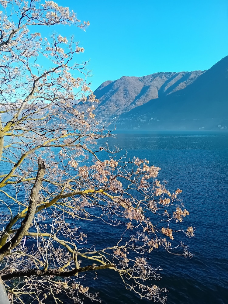 The Convo Lake Como 26/32
