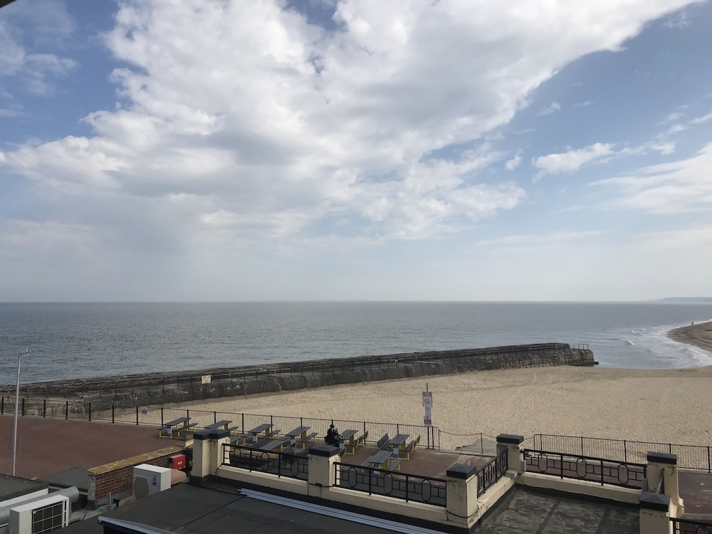 Pier Hotel 40/50
