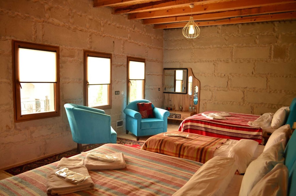 Mozaik Otel 24/50