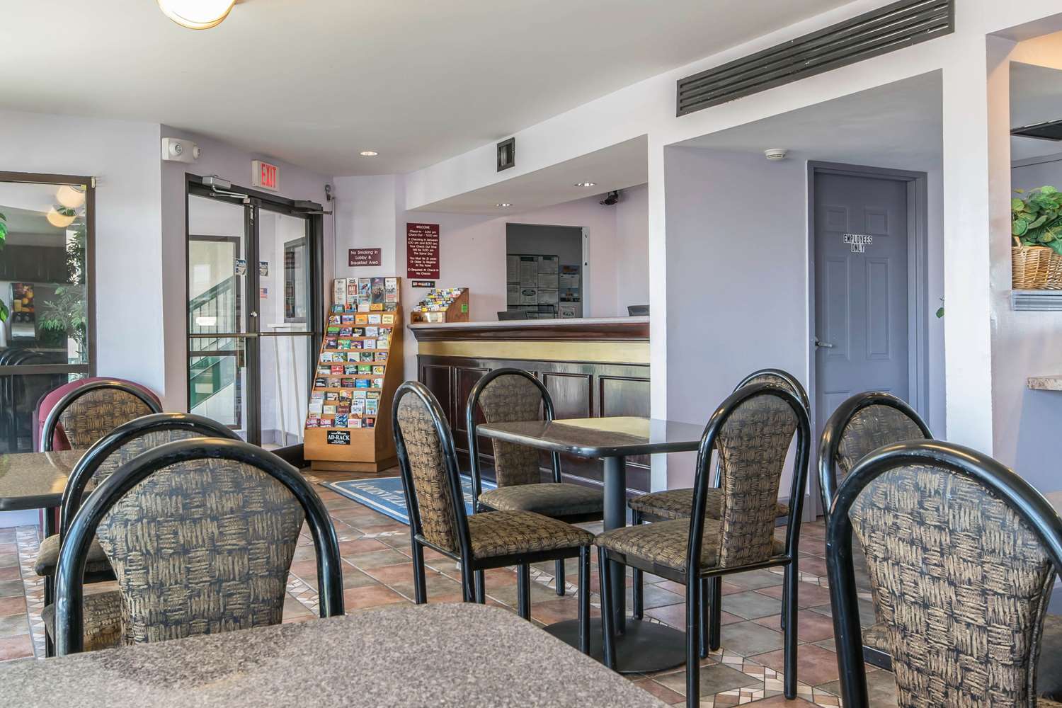 Studio6 Suites Louisville, KY - Airport Expo Center 23/27