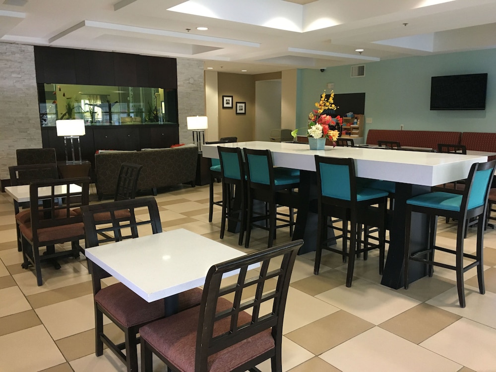 Holiday Inn Express & Suites Havelock NW-New Bern, an IHG Hotel 38/45