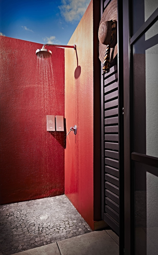 Palm Hotel And Spa 25/75
