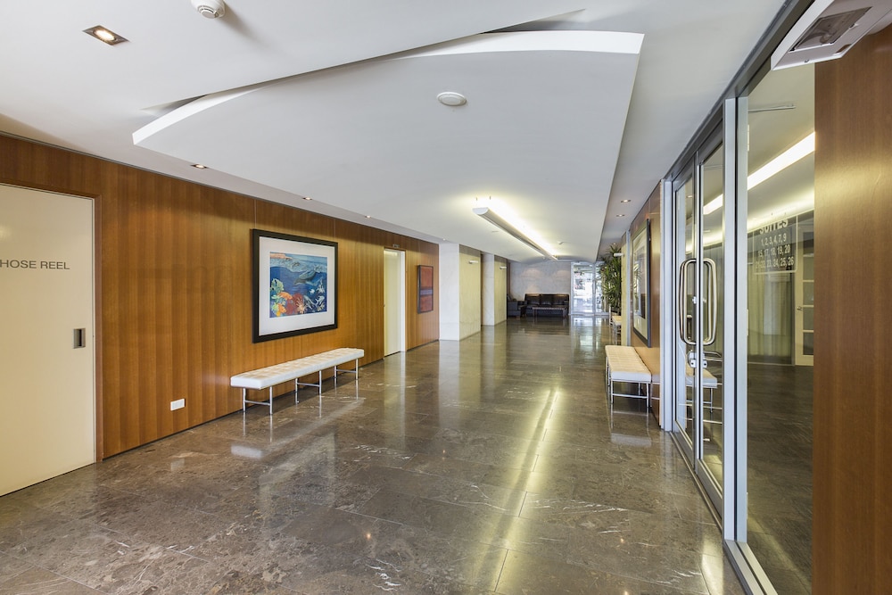 Gallery Suites 6/48