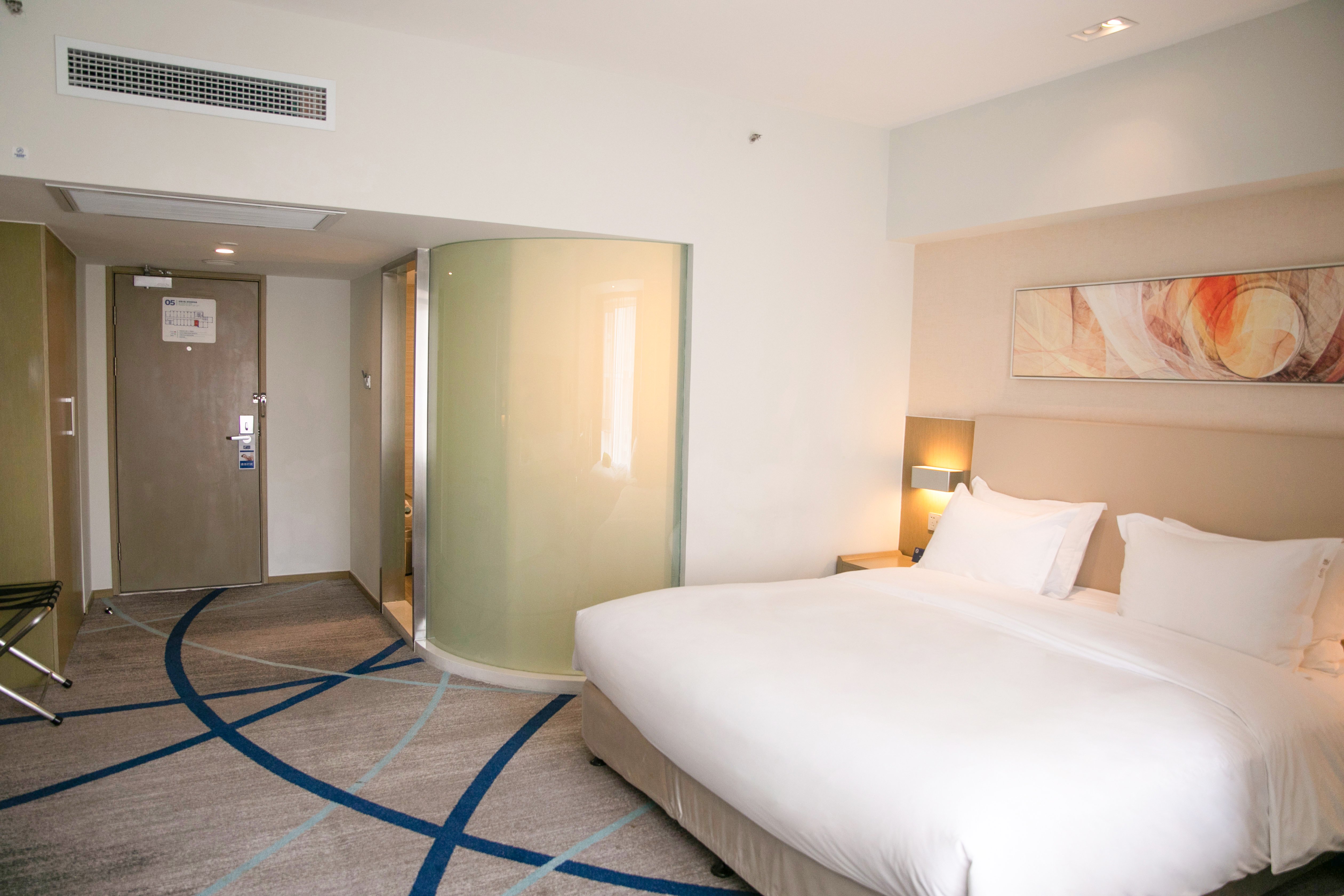 HOLIDAY INN EXPRESS CHENGDE DOWNTOWN 13/86