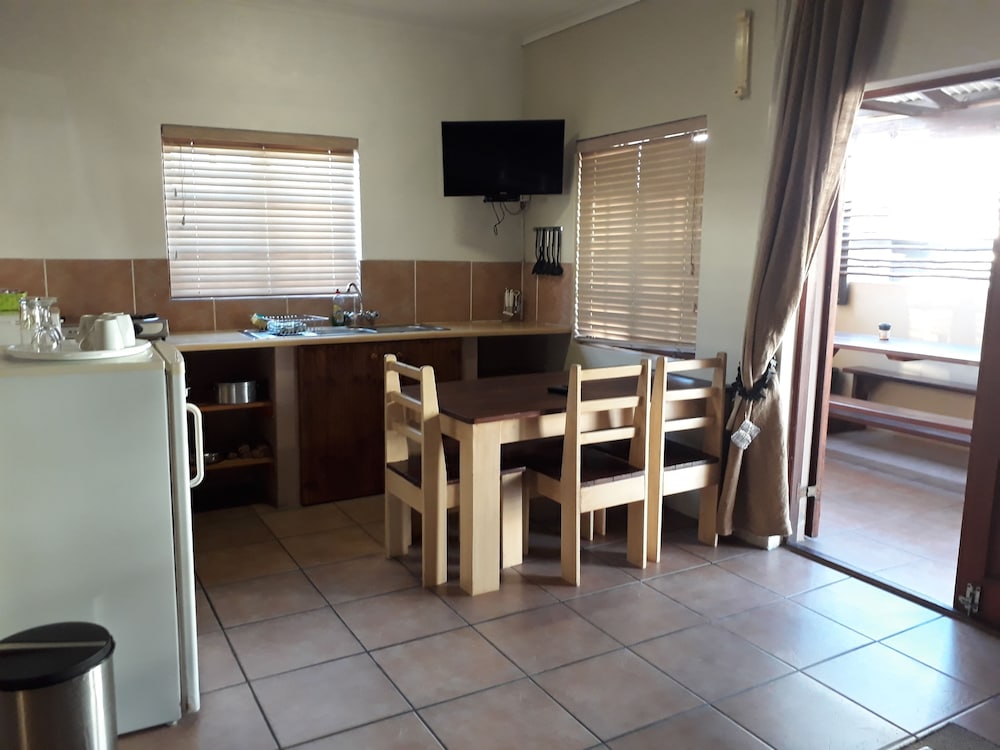 Gansbaai Town Lodge 22/26
