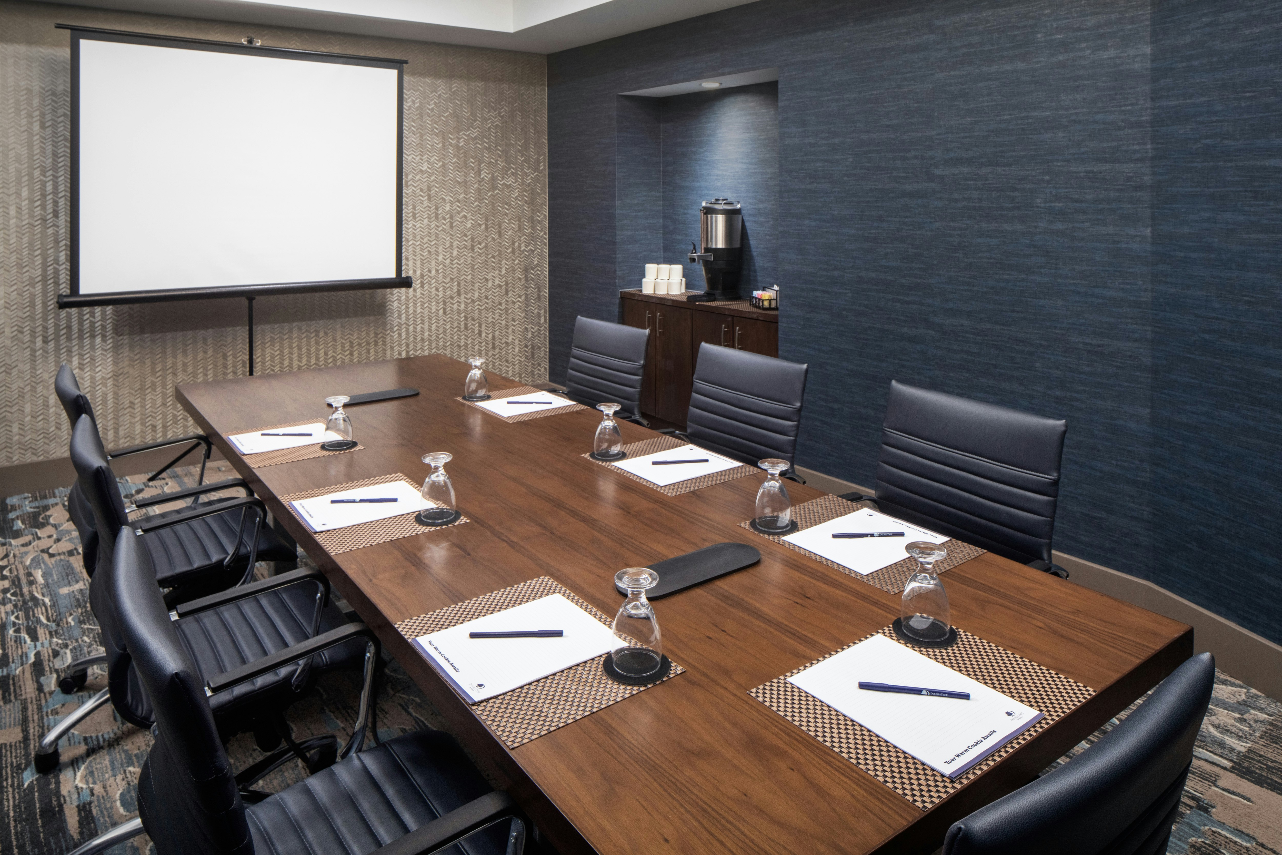 DoubleTree by Hilton Ann Arbor North (ex Holiday Inn Ann Arbor-Near The Univ. Of Mi) 39/49