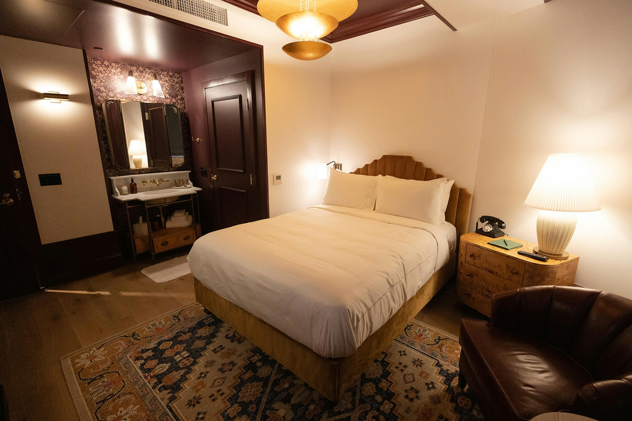 Fidelity Hotel 16/50