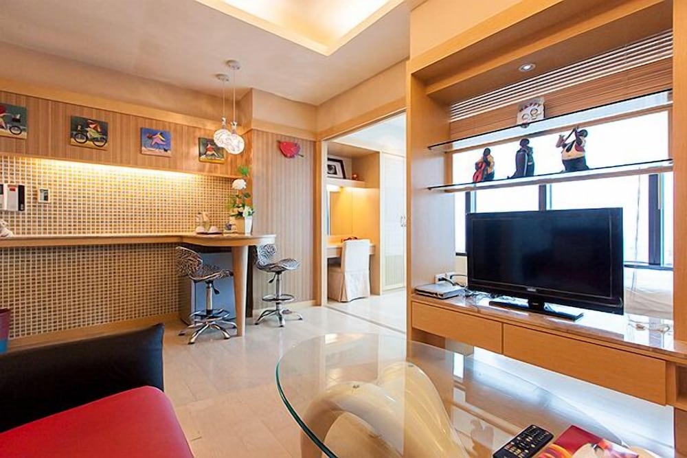 85 Cape Suites 65/74