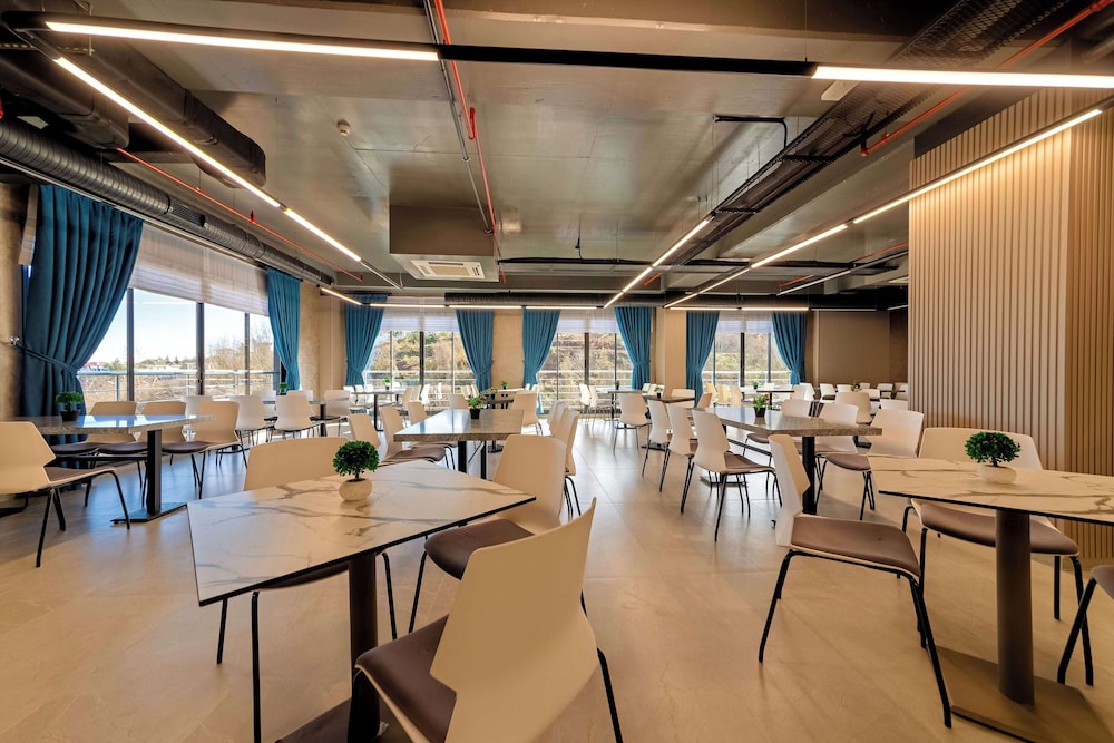 First Joy Hotel 34/49