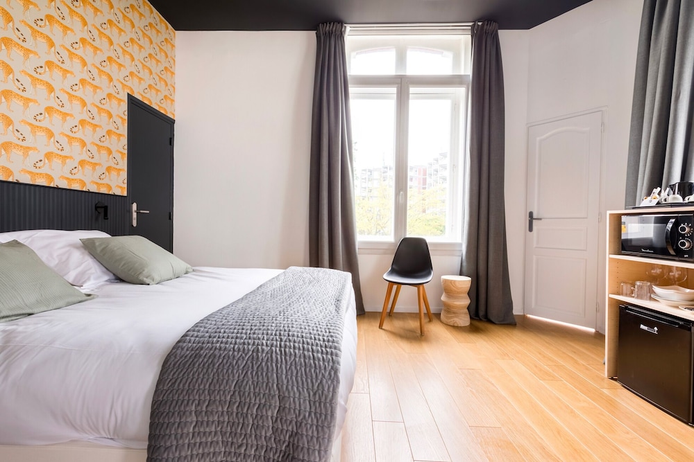 Albert, Superior, Queen Bed, City View