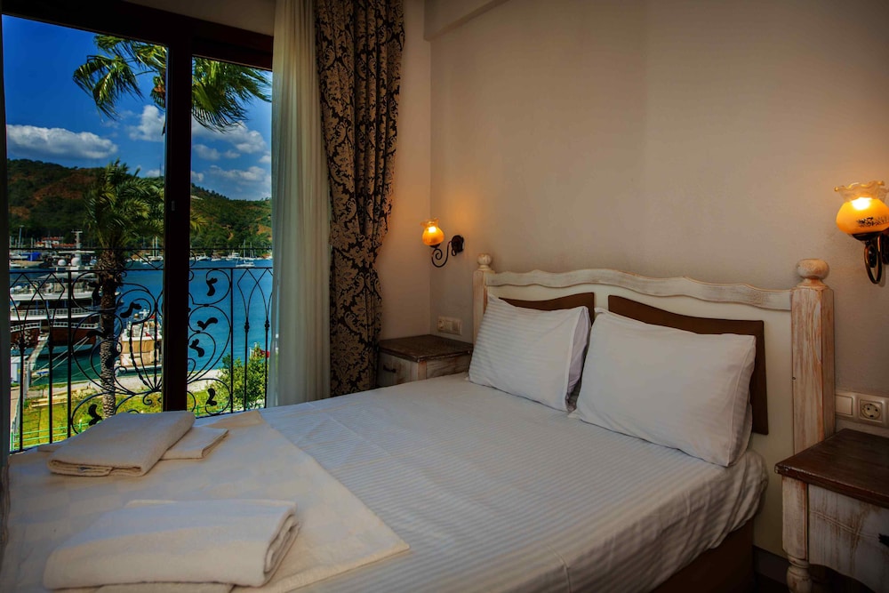 Cennet Life Hotel 24/59