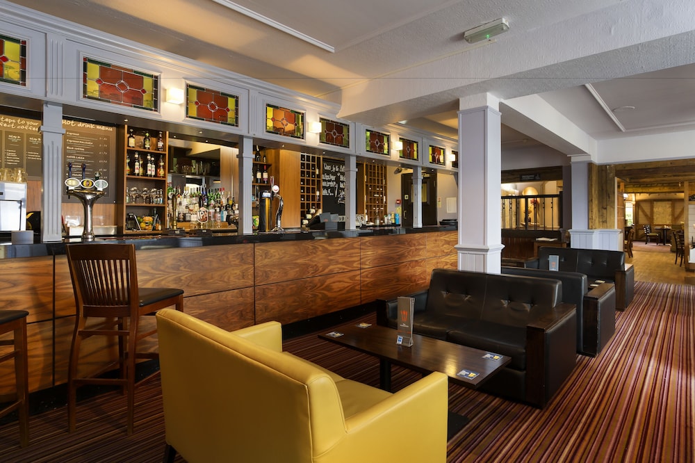 The Victoria Hotel 34/53