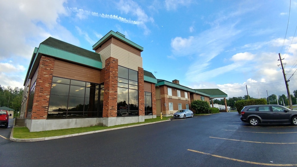 Quality Inn & Suites Hawkesbury 45/50