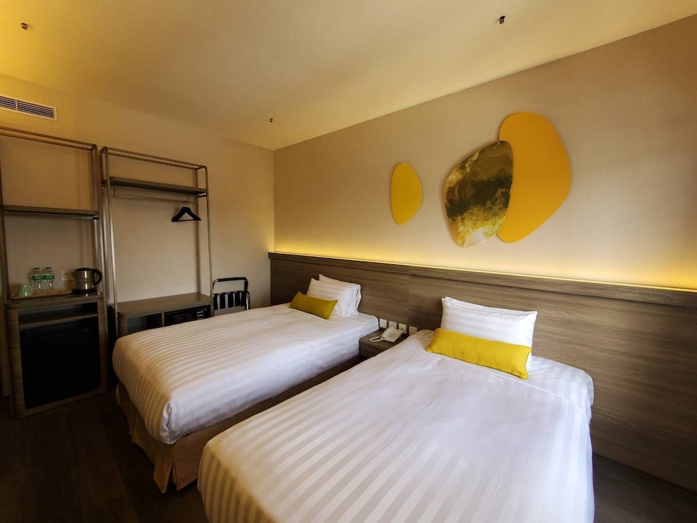 SUPERIOR, TWIN BEDS