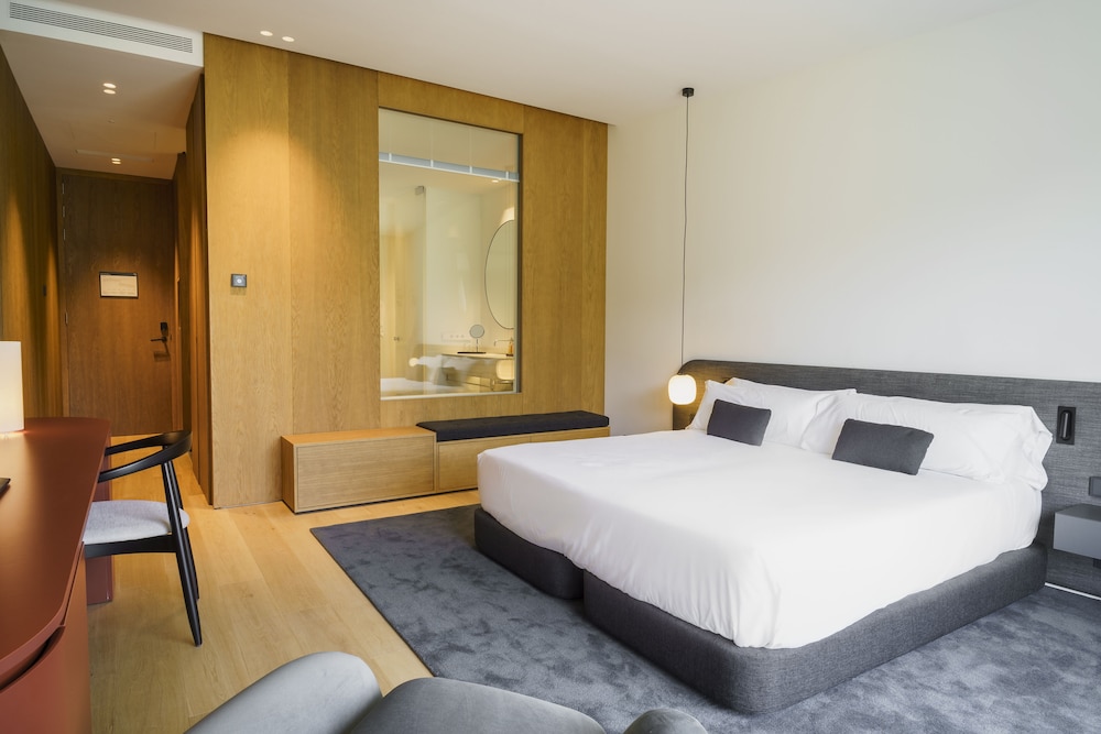 STANDARD, DOUBLE BED