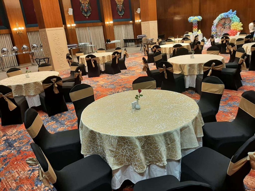Shyama Sarovar Portico 51/64