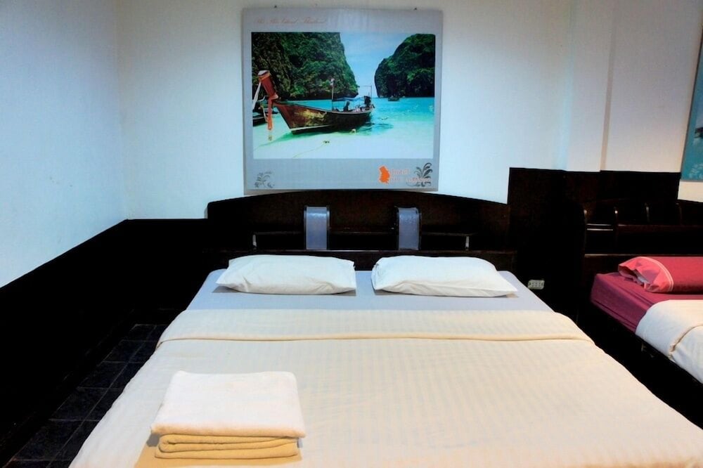 Golden Bee Phi Phi 24/50