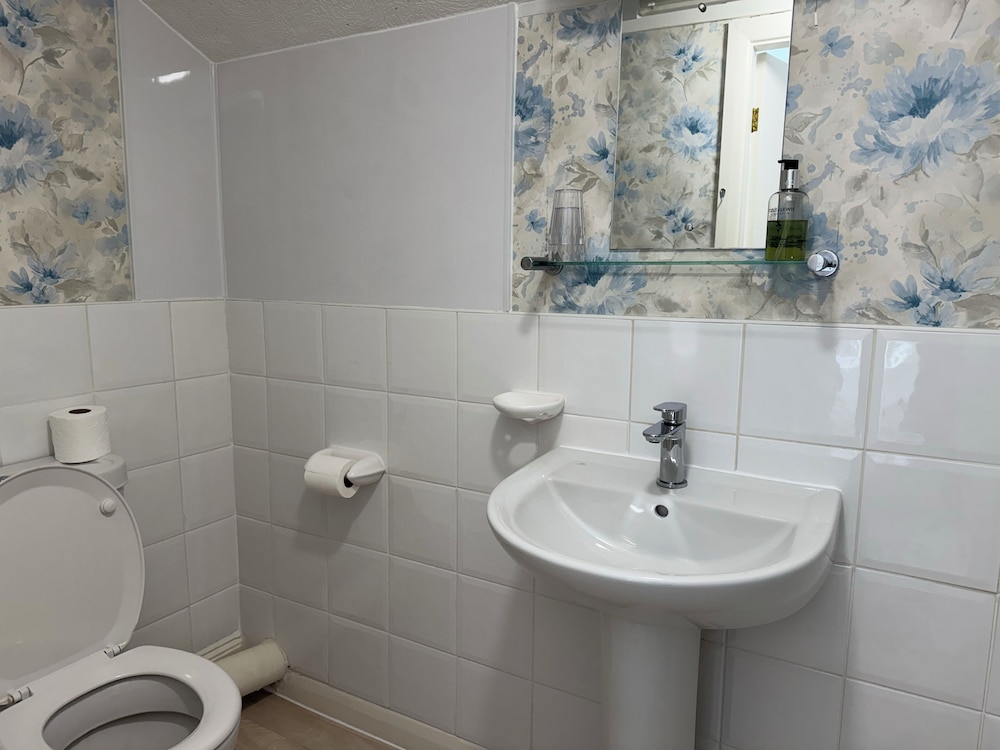 Raincliffe Hotel 39/50