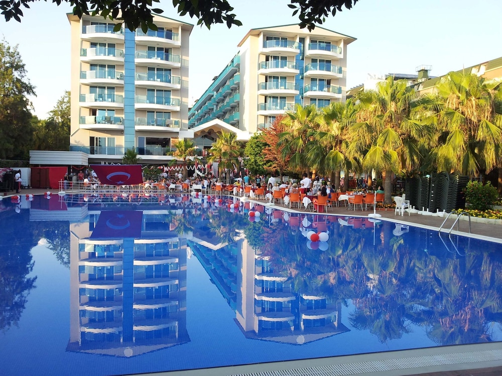 Concordia Celes Hotel 41/47