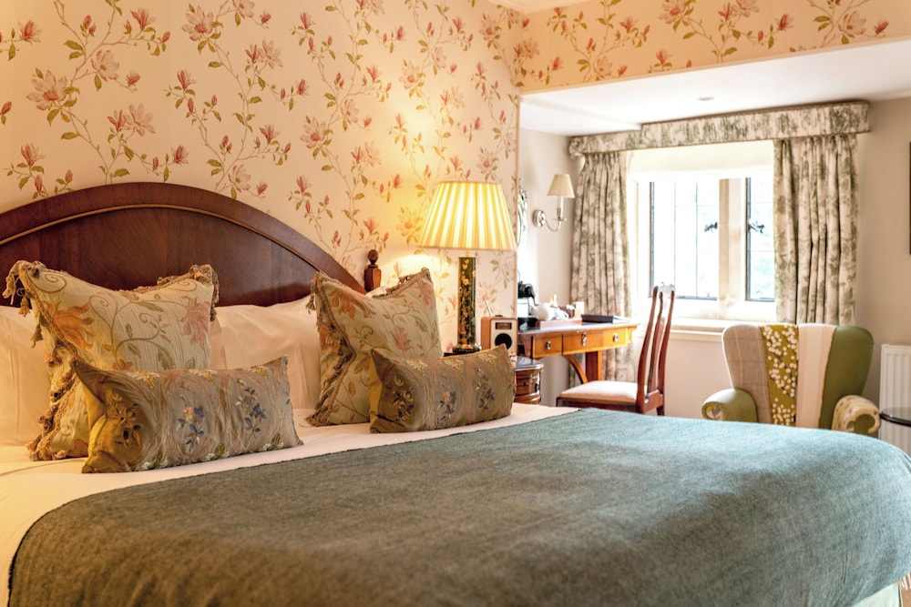 Country, Double and Twin Beds