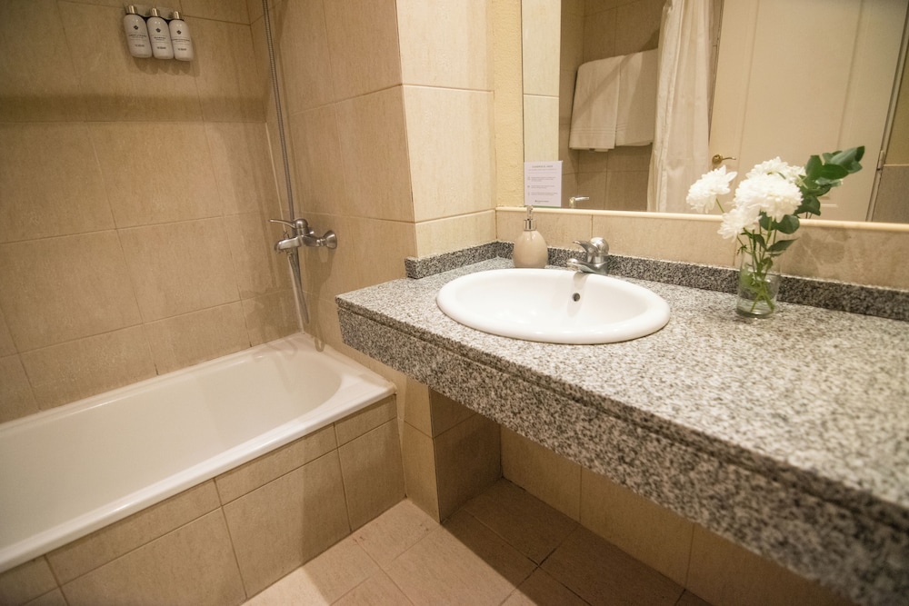 Wyndham Garden Campana 50/50