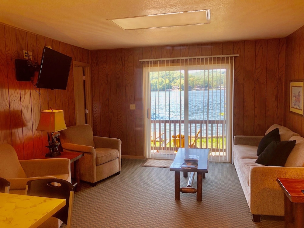 Point View Resort 19/73