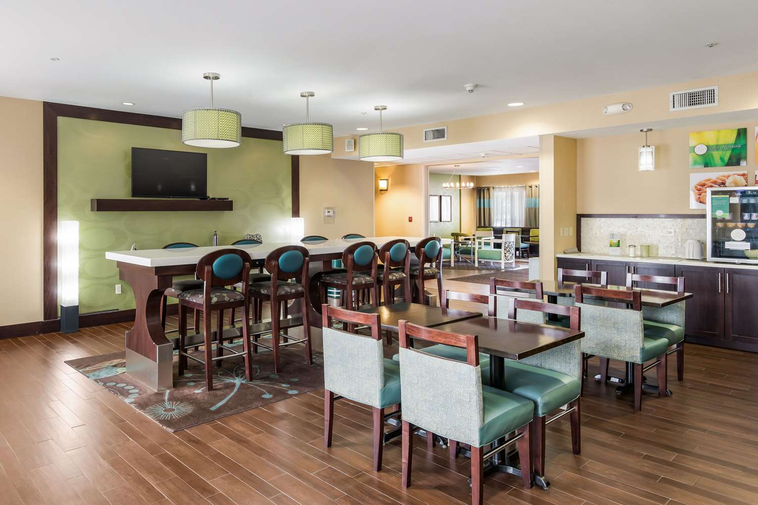 Quality Inn & Suites Quincy - Downtown 34/45