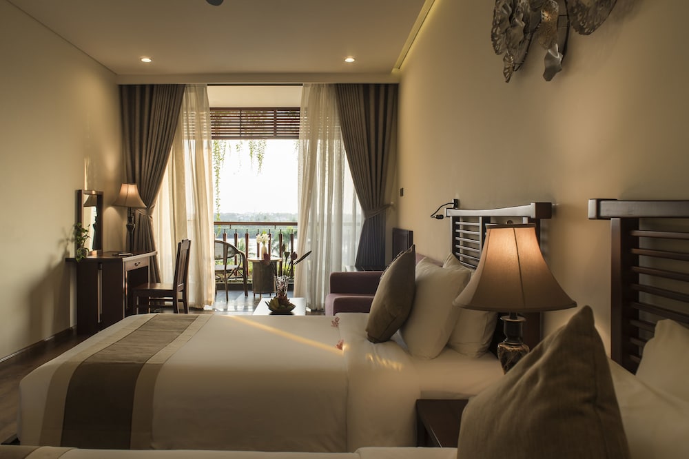 Silk Sense Hoi An River Resort 36/88