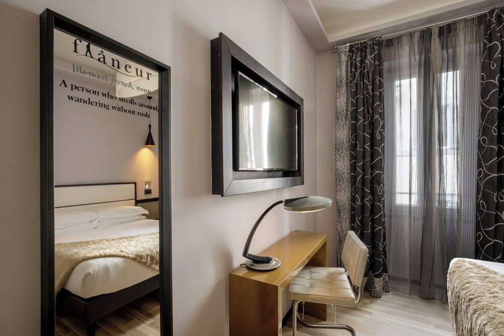 Flaneur - Rooms & Suites by Visconti 12/50
