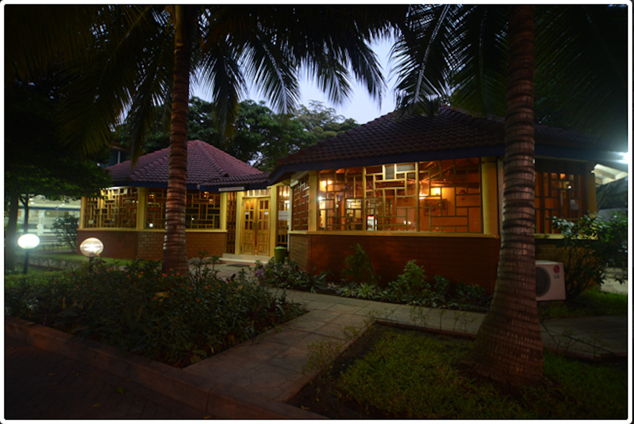 Airside Hotel 1/11