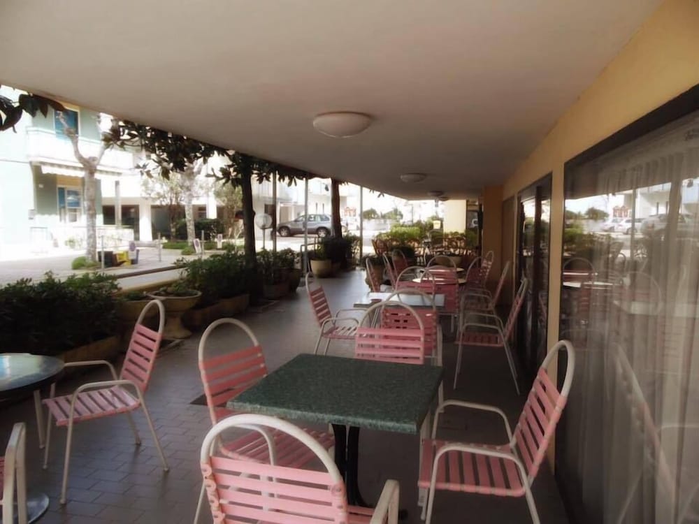 Hotel Glenn 22/37
