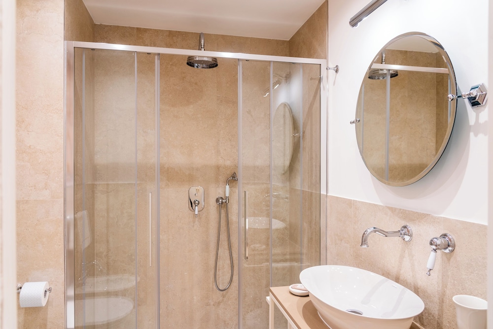 Hotel Villa Ottone 47/50