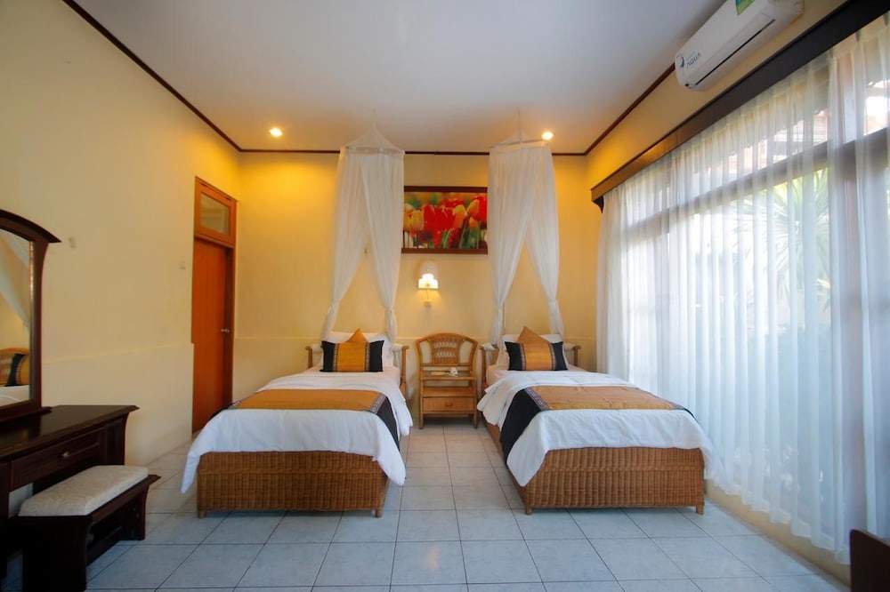 Hotel Jati And Home Stay 36/71