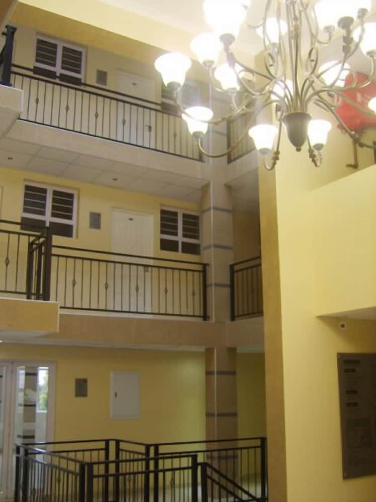 The Royal Ushaka Hotel 1/16