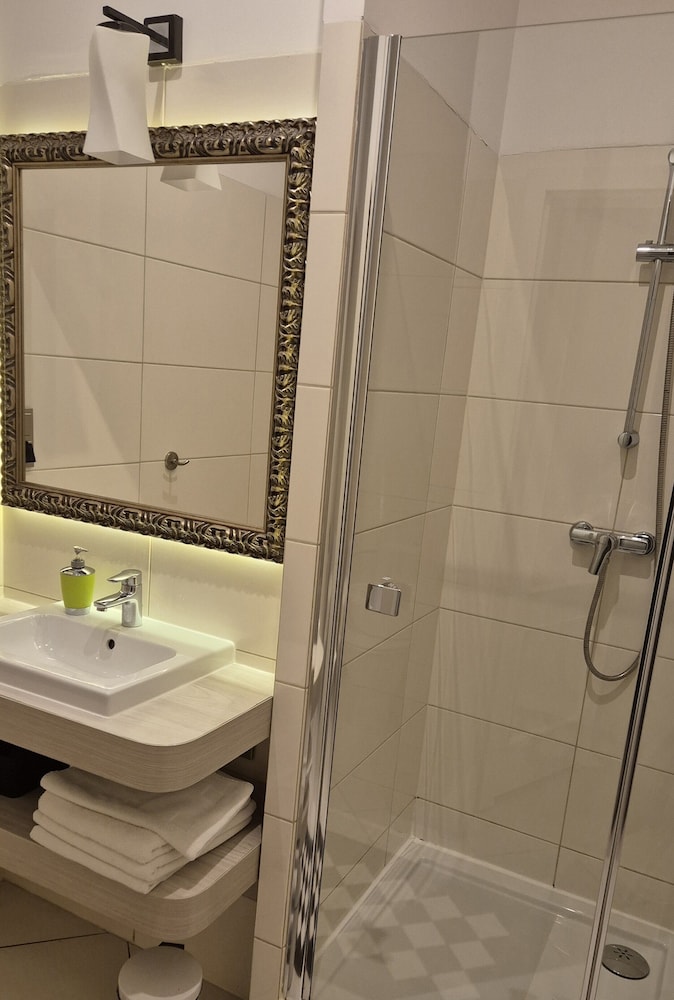Apartamenty Bonerowska 5 68/74