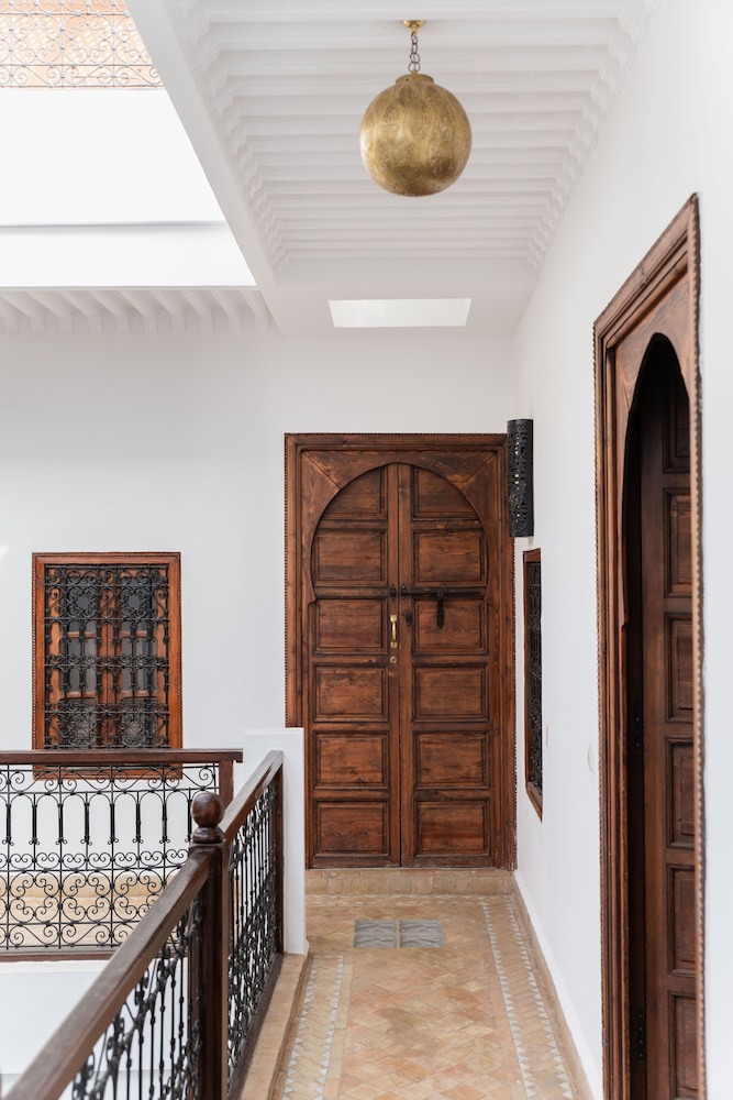 Riad 107 3/50