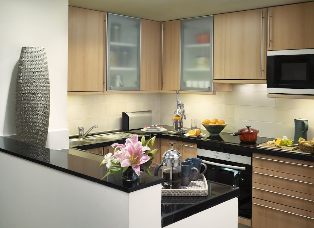 Taj Wellington Mews Luxury Residences 53/63