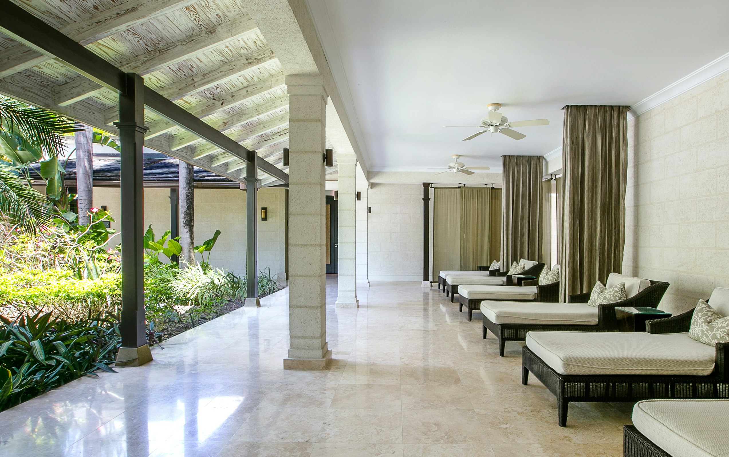 Coral Reef Club 38/85