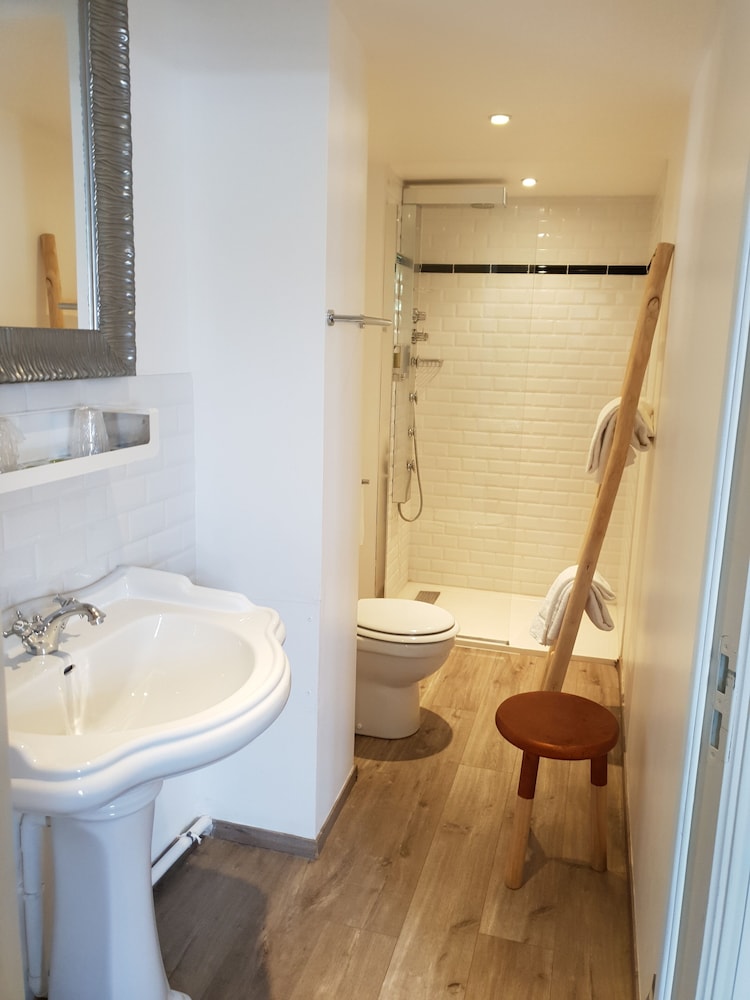 Hotel the Originals Saint Valery Sur Somme La Colonne de Bronze Ex In 30/71