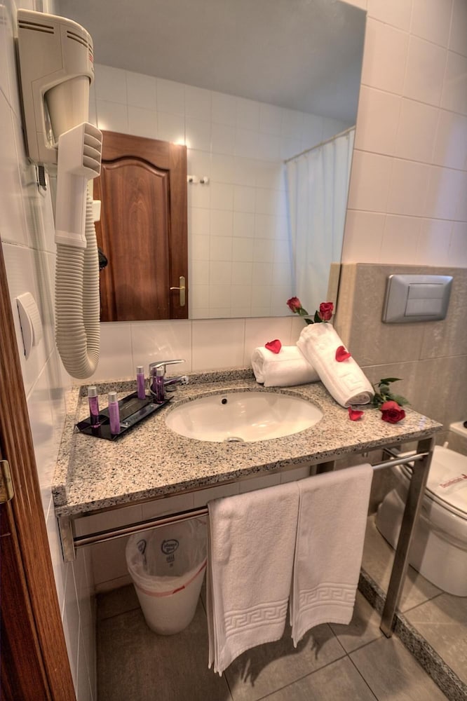 La Sinagoga Hotel Spa 38/41