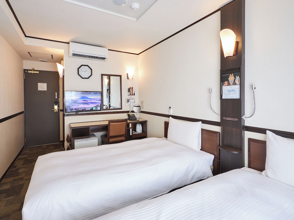 STANDARD, TWIN BEDS, SMOKING