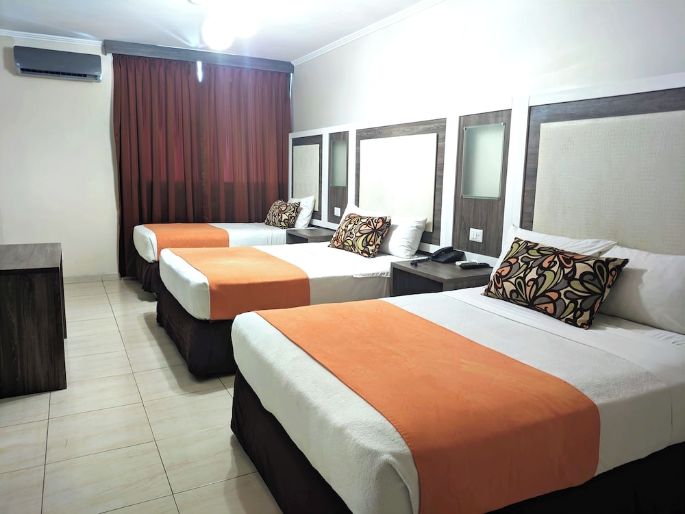 Bahia Suites 6/50